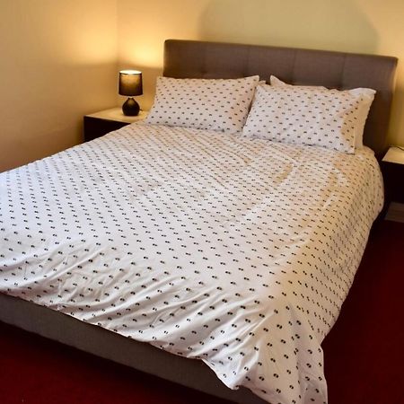 Comfortable 3 Bedroom Apartment In Trendy Haberfield Sydney Exterior foto